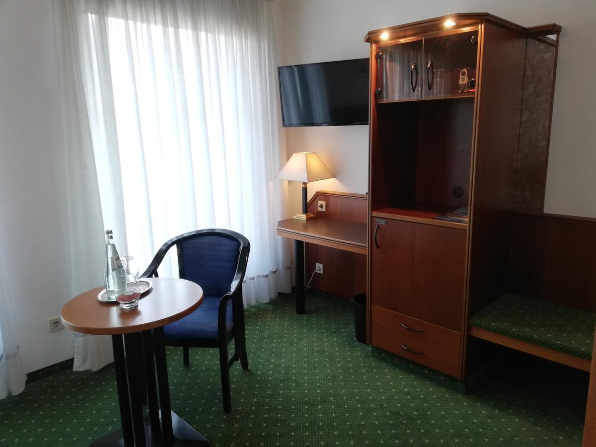 Classic Hotel Kaarst Kültér fotó