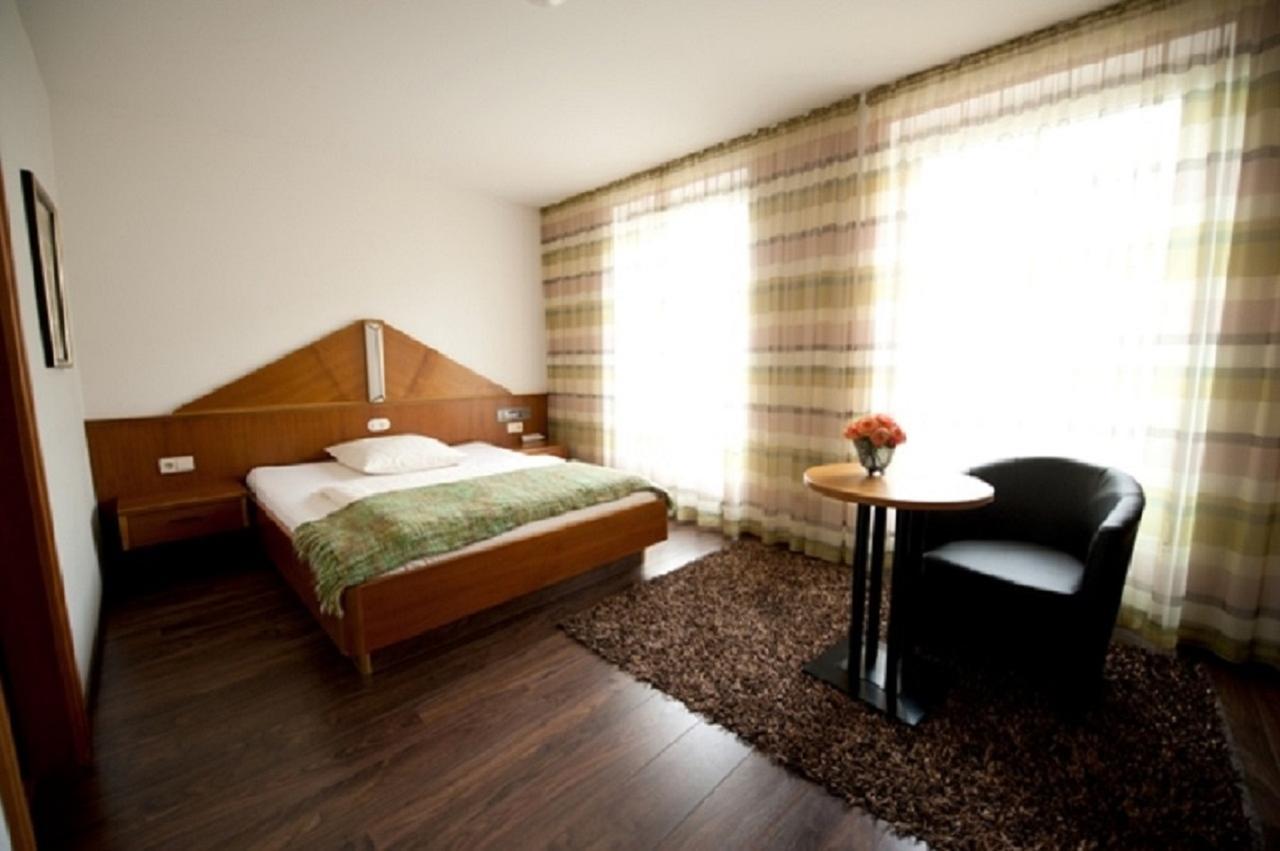 Classic Hotel Kaarst Kültér fotó